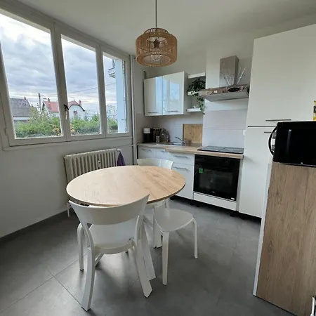 - Appartement *